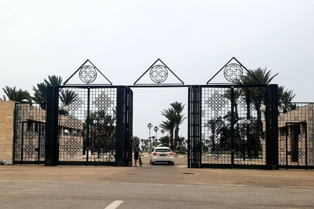 Appartement En Bord De Mer Monastir Luaran gambar